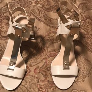 Woman shoes size 12